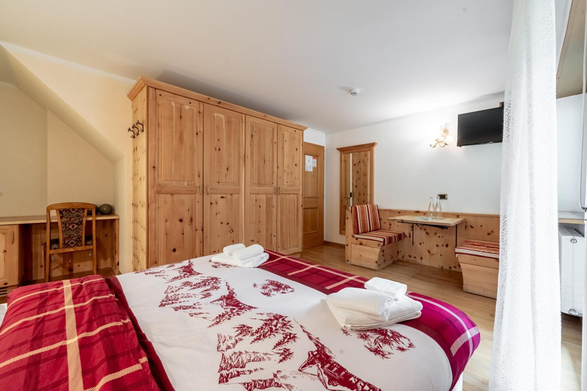 Hotel Villetta Maria Cottage Canazei Buitenkant foto