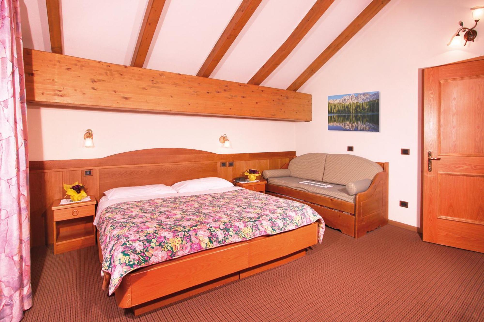 Hotel Villetta Maria Cottage Canazei Buitenkant foto