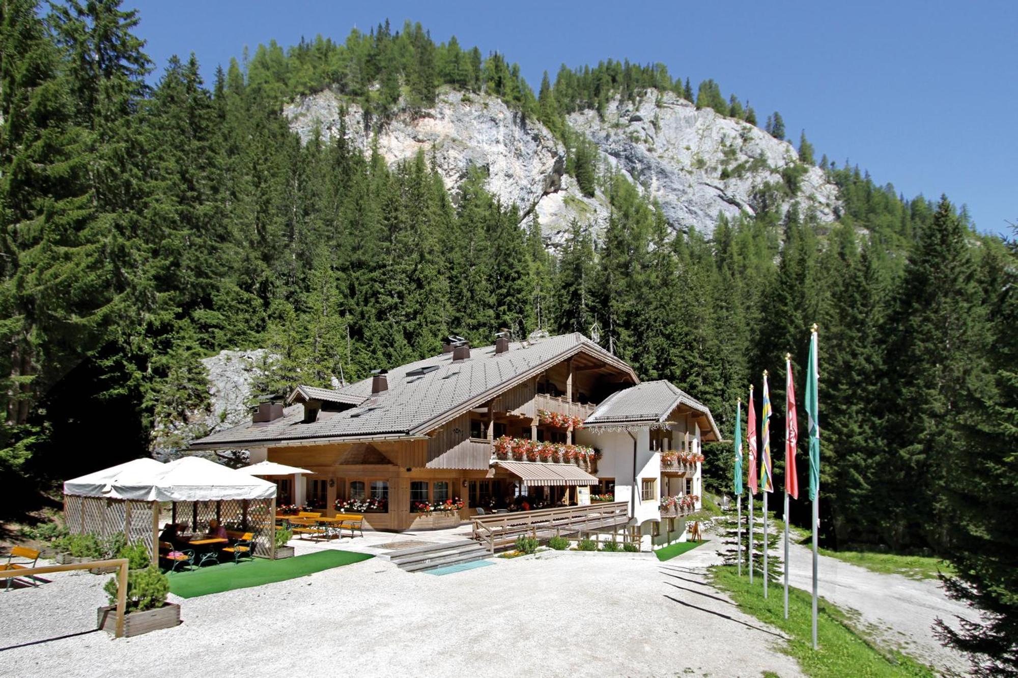 Hotel Villetta Maria Cottage Canazei Buitenkant foto