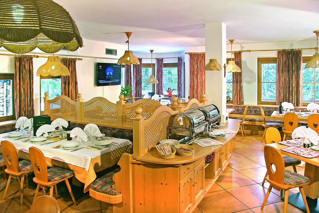 Hotel Villetta Maria Cottage Canazei Buitenkant foto